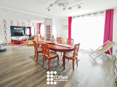 Maison - 90 m² - 3 pièces