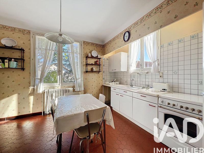 Maison - 94 m² - 5 pièces