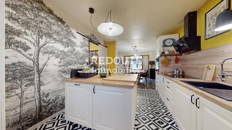 Maison - 90 m² - 4 pièces