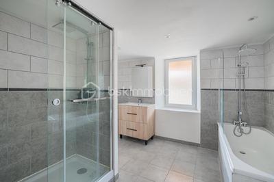 Maison - 102 m² - 4 pièces