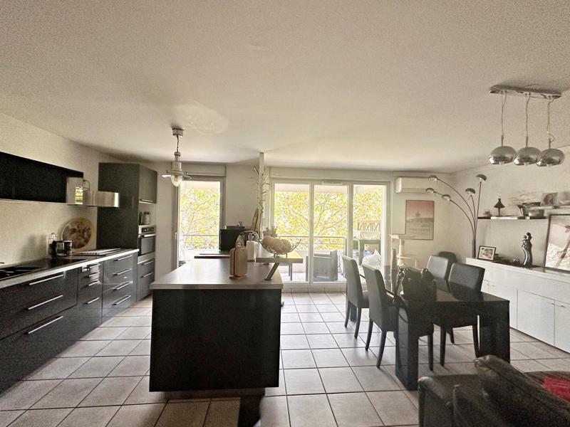 Appartement - 96 m² - 4 pièces