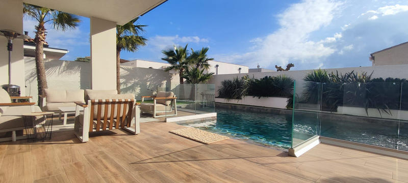 Villa - 141 m² - 5 pièces