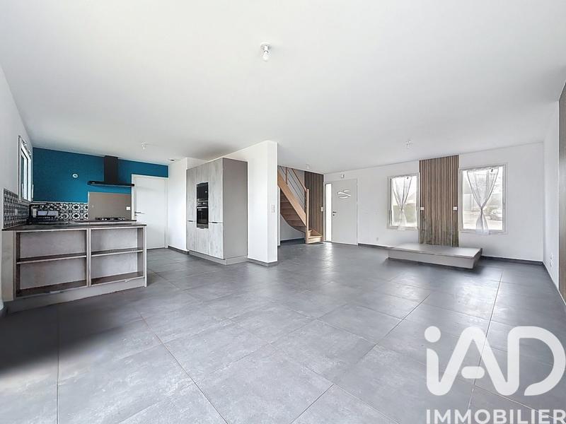 Maison - 93 m² - 4 pièces