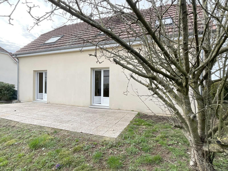 Maison - 110 m² - 6 pièces