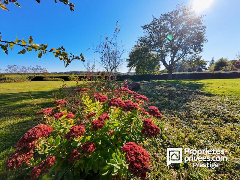 Demeure - 214 m² - 7 pièces