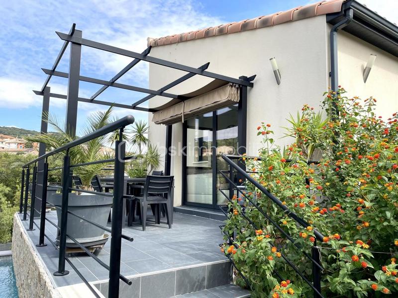 Villa - 186 m² - 6 pièces