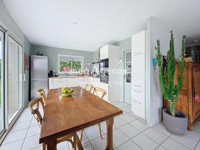 Maison - 101 m² - 5 pièces