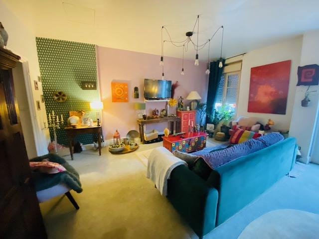 Appartement - 155 m² - 12 pièces