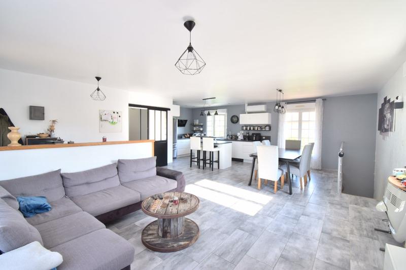 Maison - 97 m² - 5 pièces