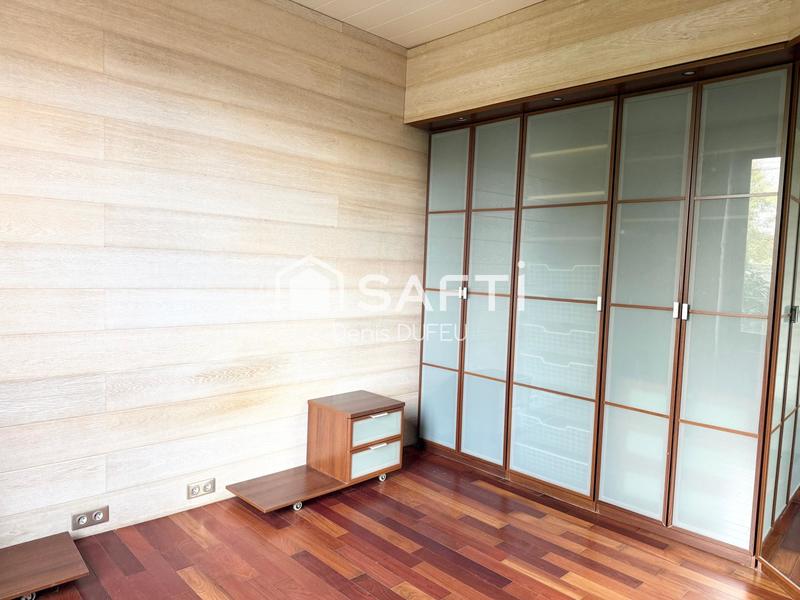 Maison - 135 m² - 5 pièces