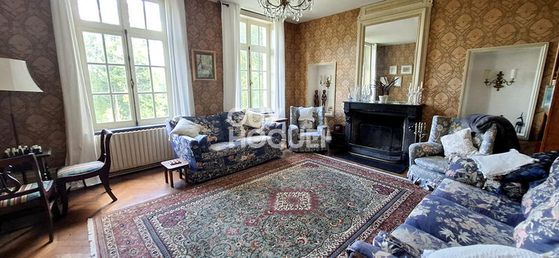 Demeure - 319 m² - 11 pièces