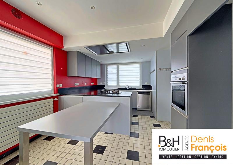 Maison ancienne - 216 m² - 7 pièces