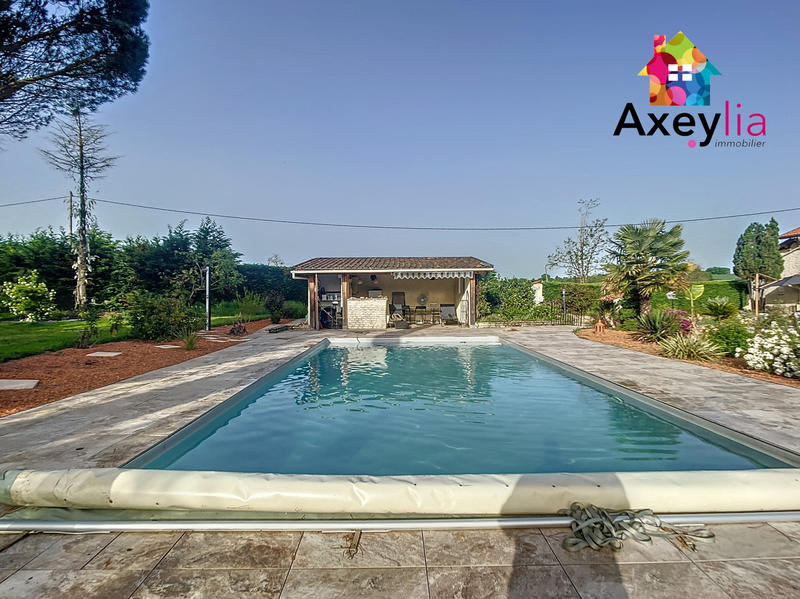 Maison - 200 m² - 7 pièces