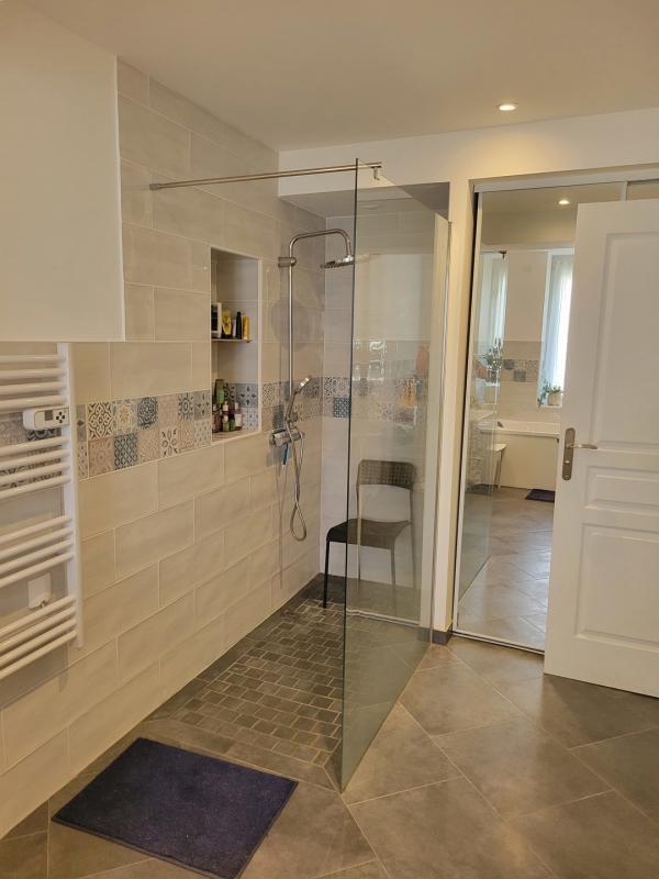 Maison - 215 m² - 10 pièces