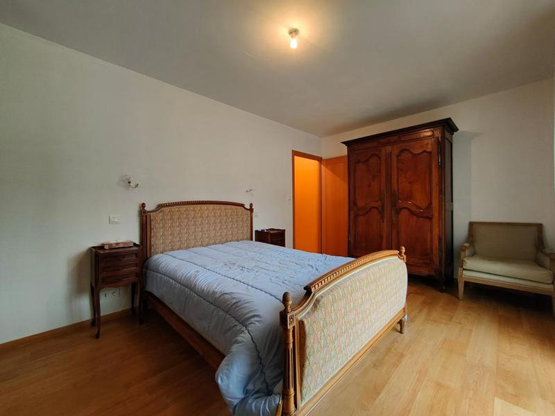 Maison - 210 m² - 6 pièces