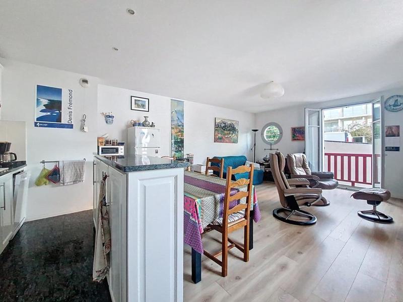 Appartement - 83 m² - 4 pièces