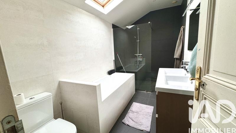 Maison - 185 m² - 7 pièces