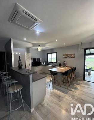 Maison - 140 m² - 6 pièces