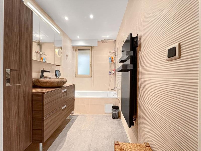 Appartement - 80 m² - 3 pièces