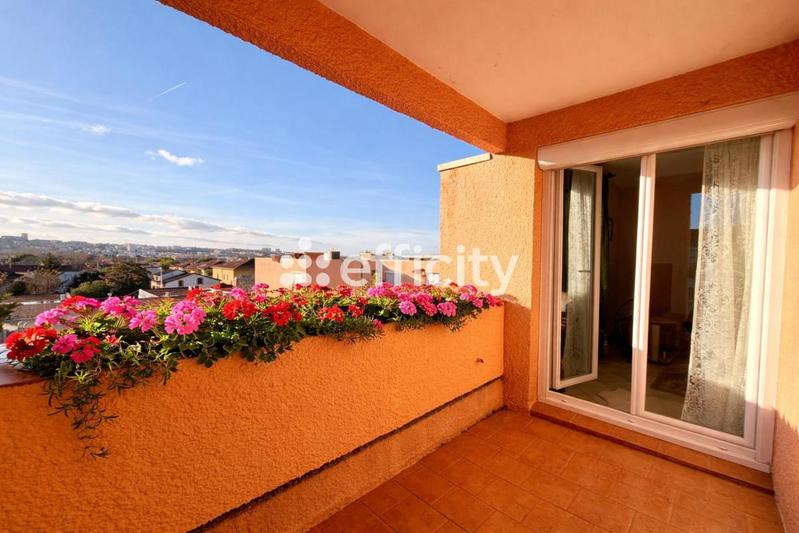 Appartement - 100 m² - 3 pièces