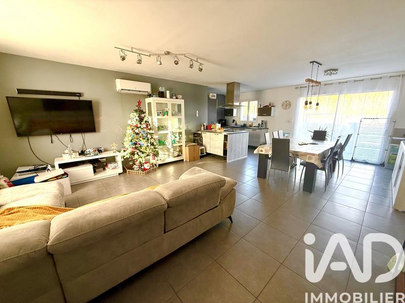 Maison - 95 m² - 5 pièces