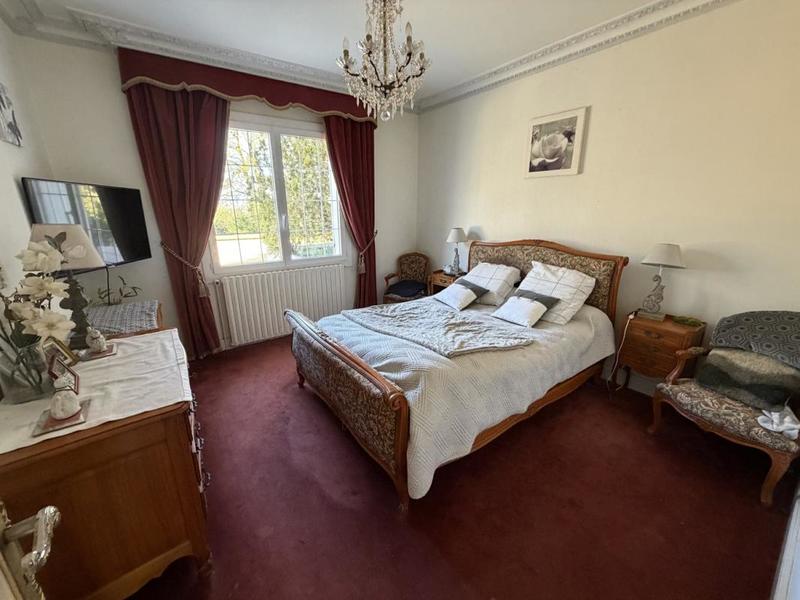 Maison - 223 m² - 6 pièces