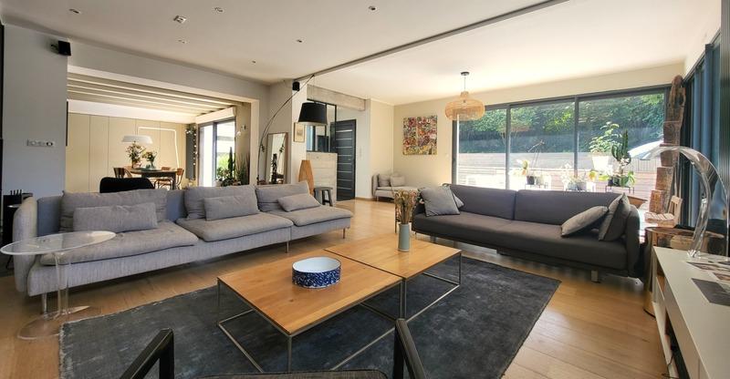 Maison - 203 m² - 7 pièces