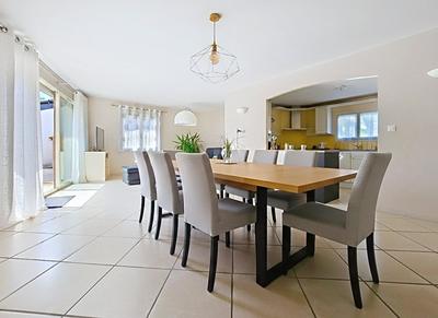 Maison - 165 m² - 7 pièces