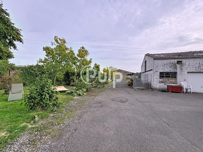 Maison - 5 349 m² - 5 pièces