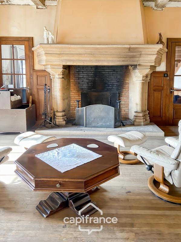 Maison - 318 m² - 8 pièces