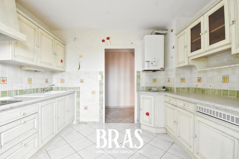 Appartement - 79 m² - 4 pièces