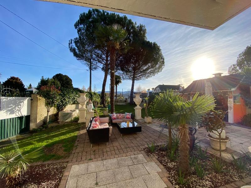 Maison - 181 m² - 7 pièces