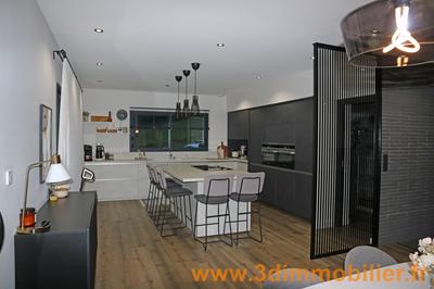 Maison - 183 m² - 8 pièces