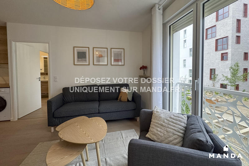 Chambre - 12 m² - 5 pièces