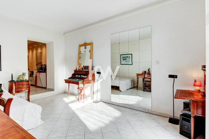 Appartement - 99 m² - 4 pièces