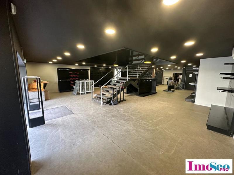 Local commercial - 700 m²