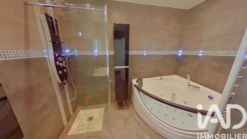 Maison - 165 m² - 7 pièces