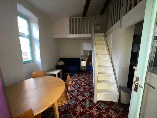 Appartement - 326 m² - 13 pièces