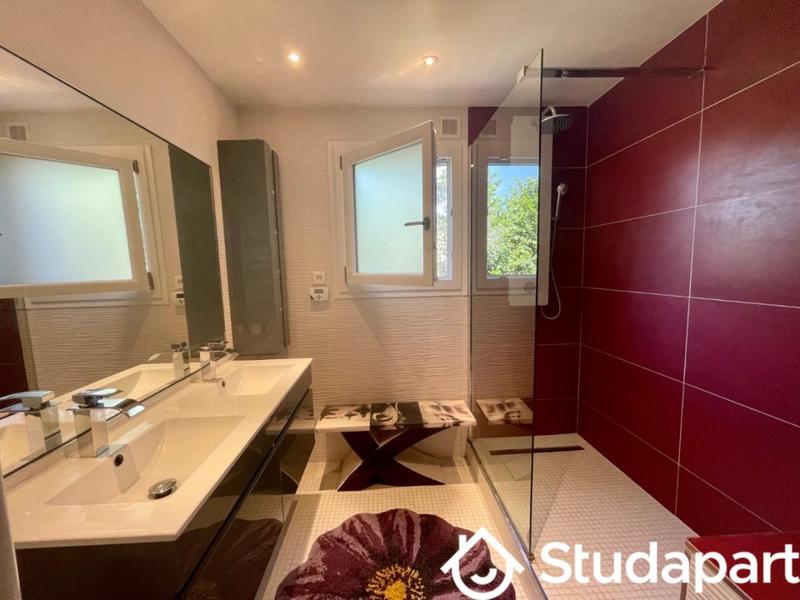 Chambre - 9 m² - 1 pièce