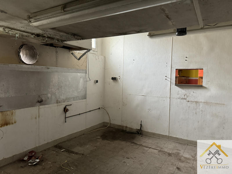 Local commercial - 160 m²