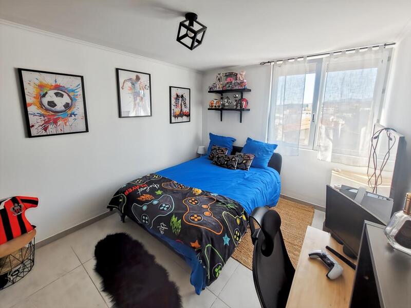 Appartement - 82 m² - 4 pièces