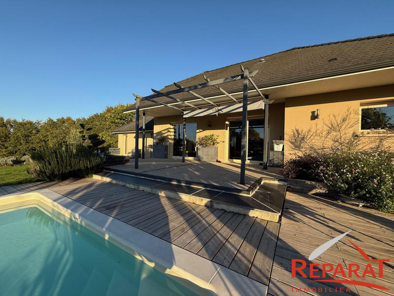 Maison - 141 m² - 5 pièces