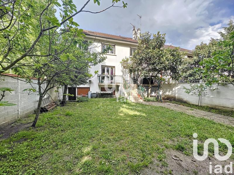 Maison - 220 m² - 9 pièces