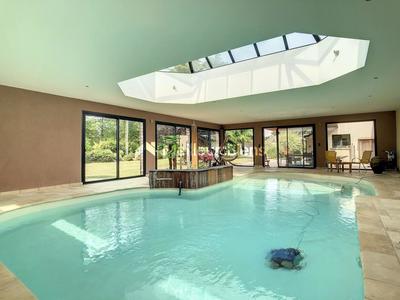 Maison de campagne - 395 m² - 7 pièces