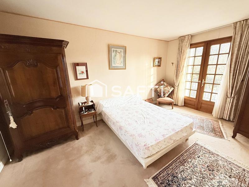 Maison - 182 m² - 6 pièces