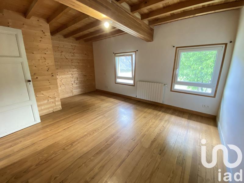 Maison - 215 m² - 8 pièces