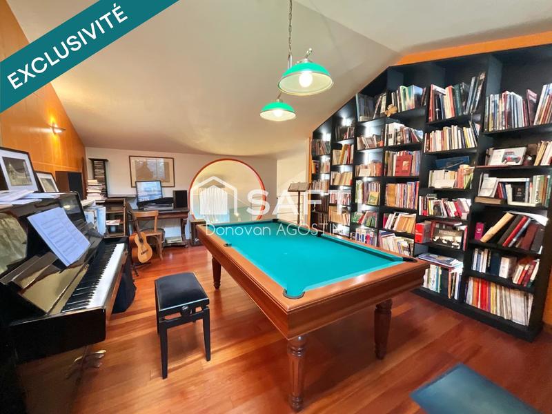 Maison - 239 m² - 7 pièces