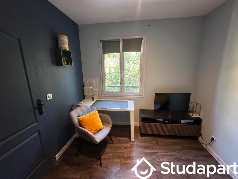 Chambre - 10 m² - 1 pièce