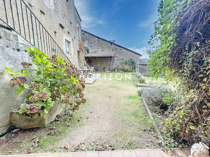 Maison ancienne - 170 m² - 6 pièces