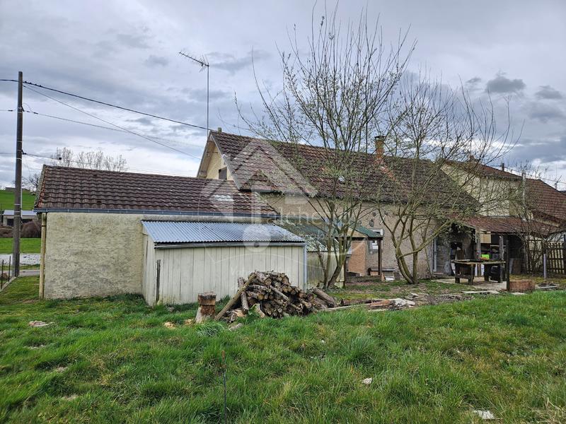 Maison de village - 100 m² - 4 pièces